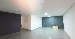 Casa com 5 Quartos, Suíte, Piscina, Bem Localizada, Lote com 270 metros