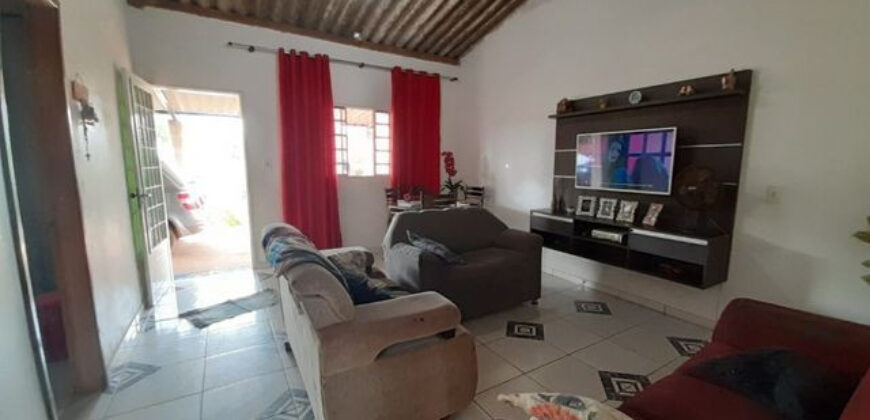 Casa 3 Qtos, Lote 570 metros, com poço artesiano