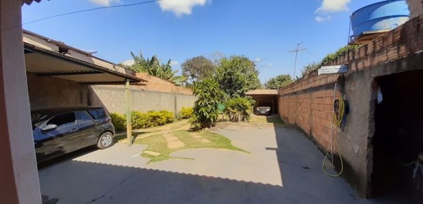 Casa 1 Quarto, Itaipu 80, lote 300 metros