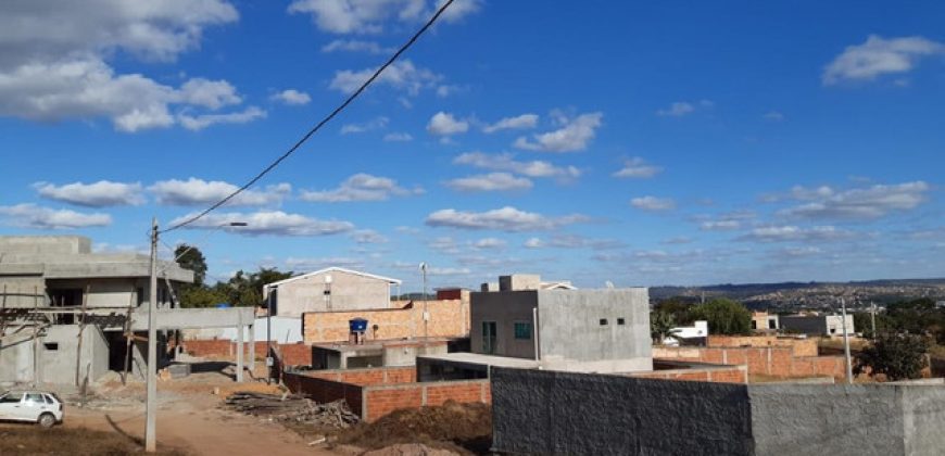 Lote com 520 metros, Condomínio Vista do Itaipu