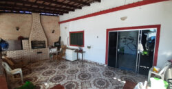 Casa bem localizada no Centro de São Sebastião