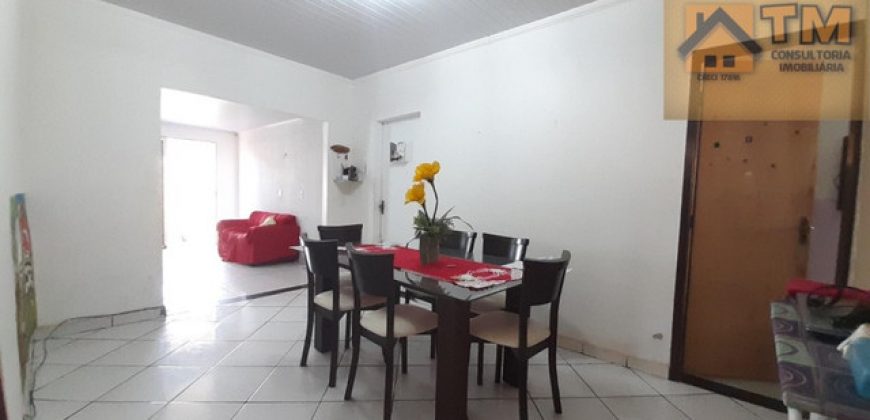 Casa com 3 Suites, Qd. 12 Bairro São José