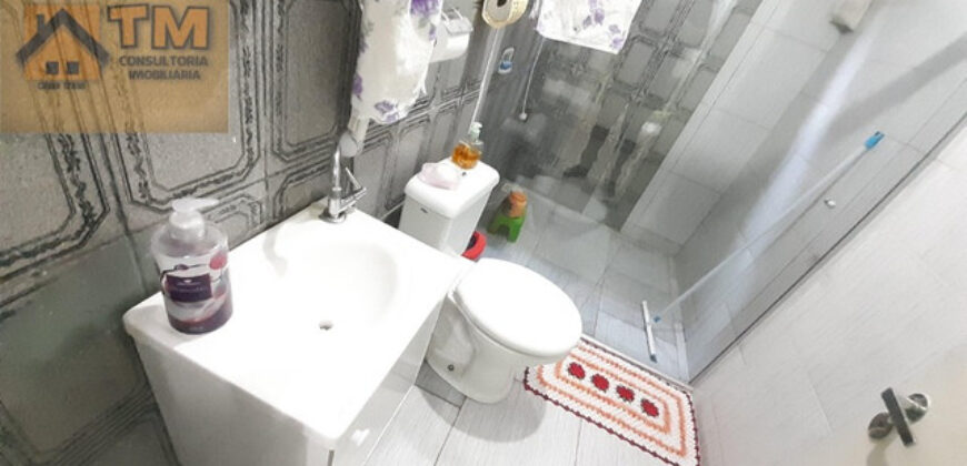 Casa com 2 Quartos, mais 2 kits, no Centro da Cidade! Perto do Itaú