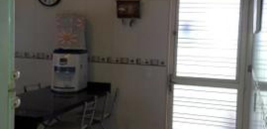 Vendo Casa com 03 Qtos, com lote de 200 metros, no Morro Azul