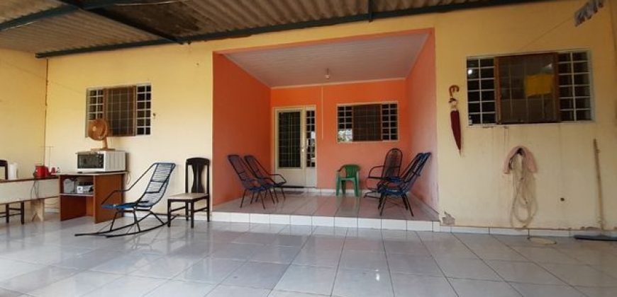 Casa 1 Quarto, Itaipu 80, lote 300 metros