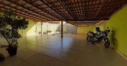 Casa 3 Qtos, Lote com 400 metros, Para quem Gosta de Espaço! Bairro São Gabriel