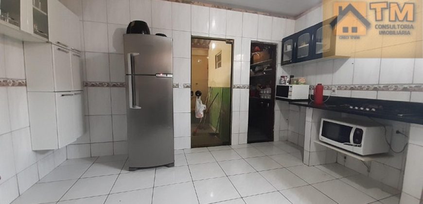 Casa com 3 Suites, Qd. 12 Bairro São José