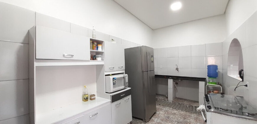 Casa bem localizada no Centro de São Sebastião