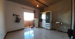 Casa com 5 Quartos, Suíte, Piscina, Bem Localizada, Lote com 270 metros