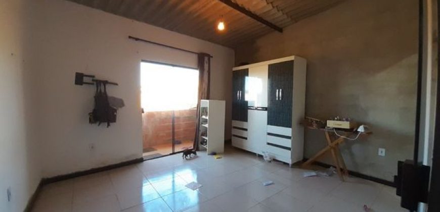 Casa com 5 Quartos, Suíte, Piscina, Bem Localizada, Lote com 270 metros