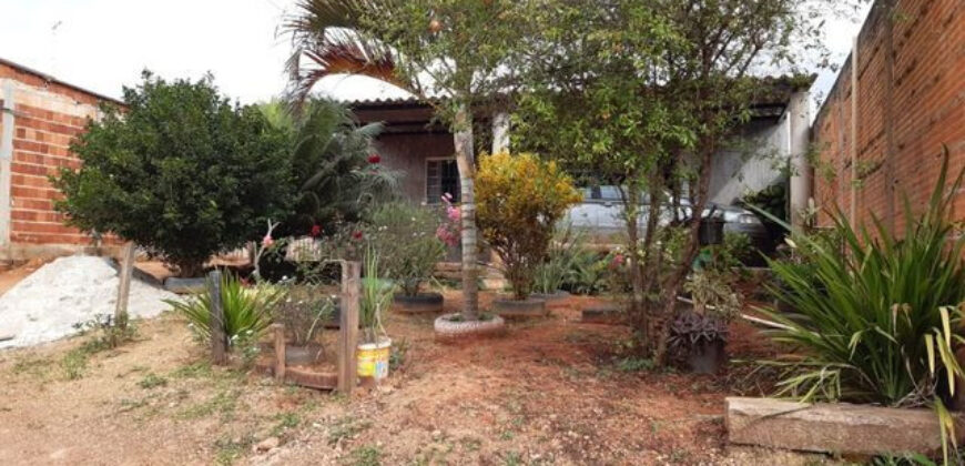 Casa 3 Qtos, Lote 570 metros, com poço artesiano