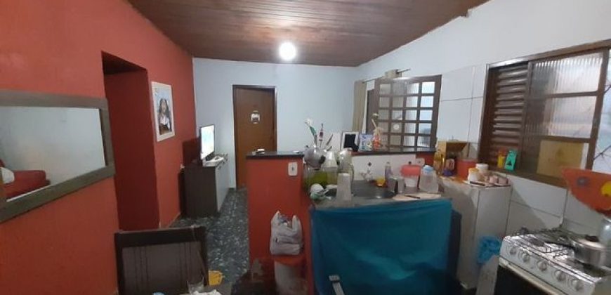 2 Casas no mesmo lote, com Piscina, Churrasqueira, Aceito Troca