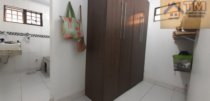 Casa com 3 Suites, Qd. 12 Bairro São José