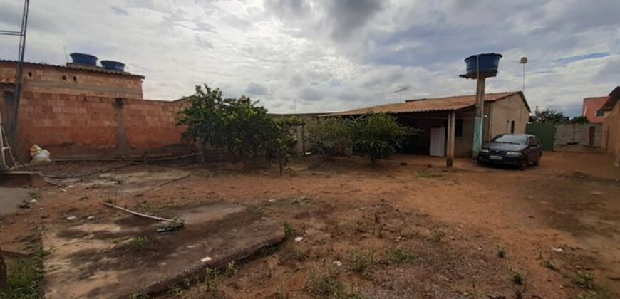 Casa 3 Qtos, Lote 570 metros, com poço artesiano