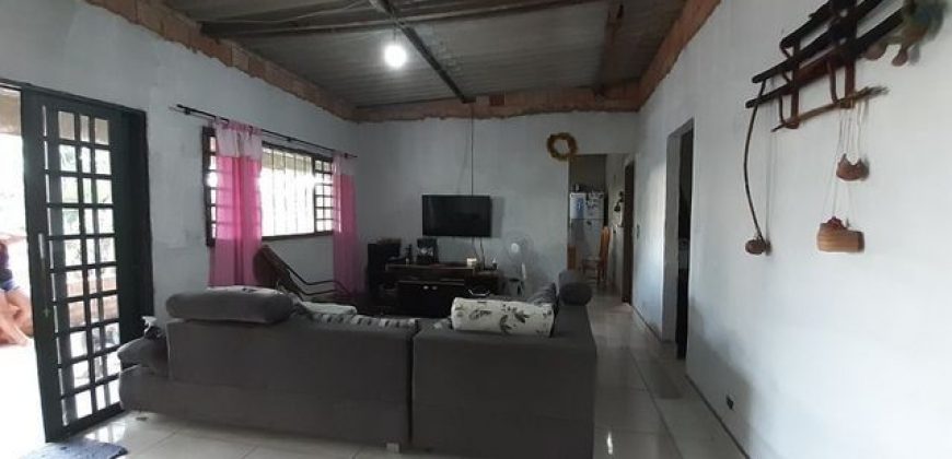 Casa 3 Qtos, Região do Tororo com lote de 1290, Troca por casa em São Sebastião-DF.