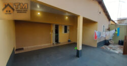 Casa com 2 Quartos, mais 2 kits, no Centro da Cidade! Perto do Itaú