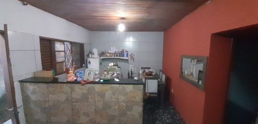 2 Casas no mesmo lote, com Piscina, Churrasqueira, Aceito Troca