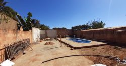 Casa com 5 Quartos, Suíte, Piscina, Bem Localizada, Lote com 270 metros