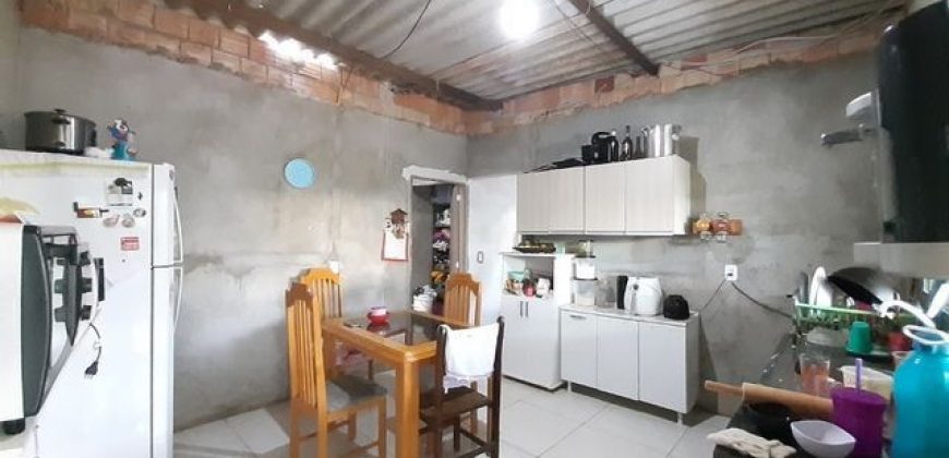 Casa 3 Qtos, Região do Tororo com lote de 1290, Troca por casa em São Sebastião-DF.