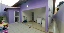 Vendo Casa com 03 Qtos, com lote de 200 metros, no Morro Azul