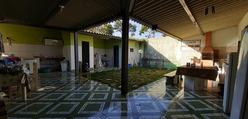 Casa 3 Qtos, Lote com 400 metros, Para quem Gosta de Espaço! Bairro São Gabriel