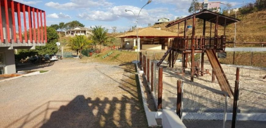 Lote cm 800 m, Esquina, Escriturado, Bem Localizado, Condomínio Ouro Vermelho II