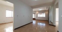 Excelente Casa 3 Qtos, Toda na laje, lote 495 metros – Itaipu 13 – Aceito Troca