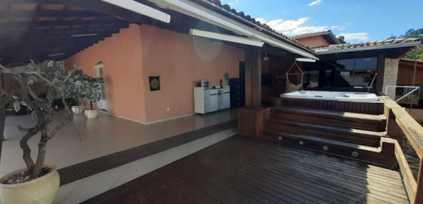 Excelente casa em Condomínio Jardim da Serra, Lote 1500 metros