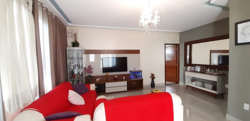 Casa com 3 Quartos, Suite, Lote 400 metros, Condomínio Ouro do Itaipu