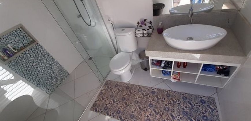 Excelente casa em Condomínio Jardim da Serra, Lote 1500 metros