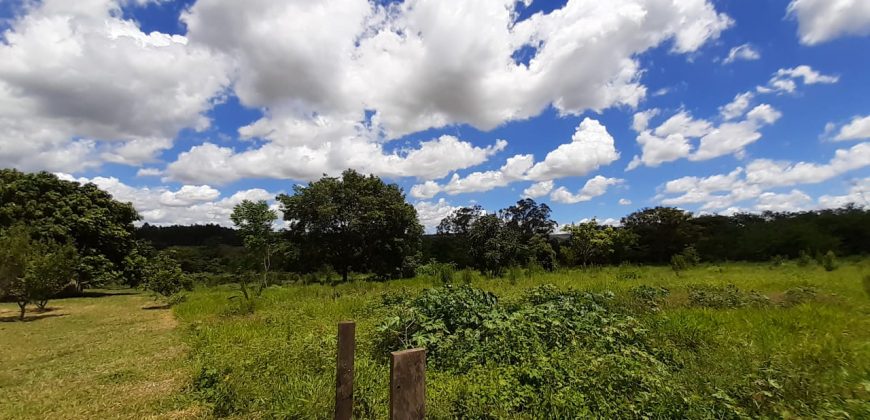 Maravilhosa Chácara em Samambaia com 3 hectares – aceita Imóvel de menor valor