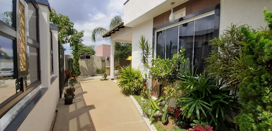 Casa com 3 Quartos, Suite, Lote 400 metros, Condomínio Ouro do Itaipu