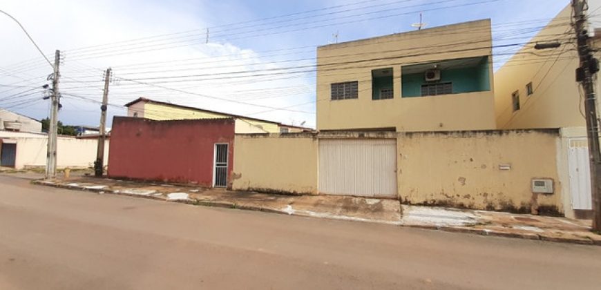 Sobrado de Esquina, mais Kits no Bairro São José, Investir ou Morar, Lote com 300 metros