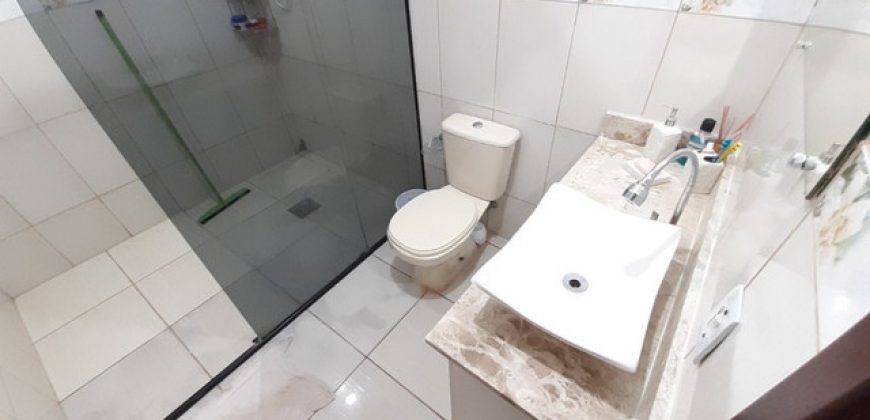 Maravilhosa Casa com 3 Quartos, Toda na Laje, Rua Comercial e Residencial, B, Centro