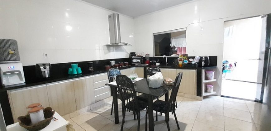 Maravilhosa Casa com 3 Suítes, B. Vila Nova, Perto de Parada, Aceito Trocar Maior valor