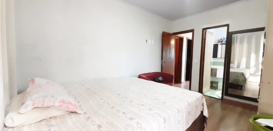 Excelente Casa com 3 quartos, Sendo 2 Suites, Mais uma Kit nos Fundos, Bairro Residencial Oeste, Bem Localizada, São Sebastião/DF.