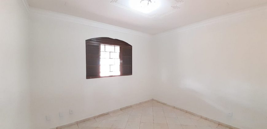 Excelente casa com 3 Qtos, Suíte, na Laje- B. São Francisco – Lt cm mais de 300 mt