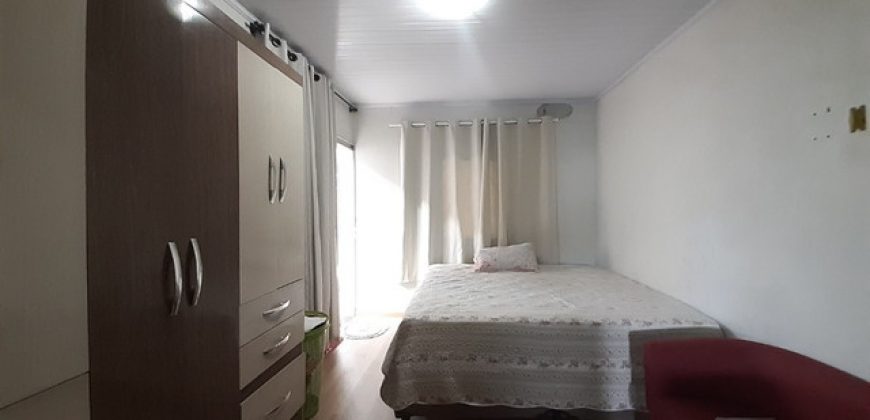 Excelente Casa com 3 quartos, Sendo 2 Suites, Mais uma Kit nos Fundos, Bairro Residencial Oeste, Bem Localizada, São Sebastião/DF.