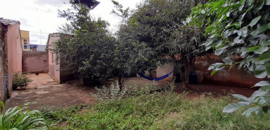 Casa com 3 Quartos, Setor Tradicional, Rua da Escola Ceprom