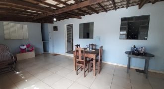 São 2 Casas no mesmo lote, de Esquina, com 290 metros, Bairro Vila Nova