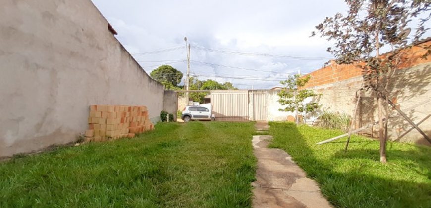 Casa com 2 Quartos, Suíte, Lote com 300 metros, Bairro São Gabriel – Aceito Troca