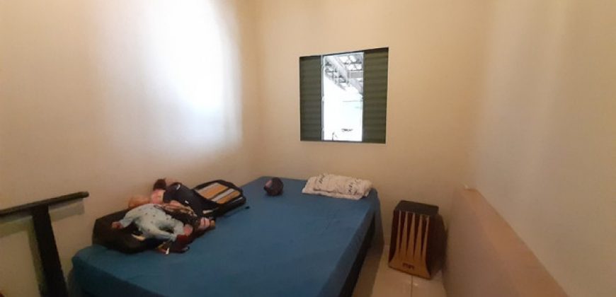 São 2 Casas no mesmo lote, de Esquina, com 290 metros, Bairro Vila Nova