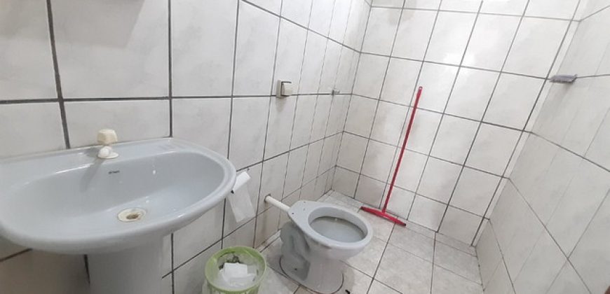 Casa Bem Localizada, Toda na Laje, Abaixo do Varejão da Fartura