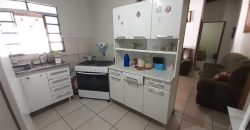 São 2 Casas no mesmo lote, de Esquina, com 290 metros, Bairro Vila Nova