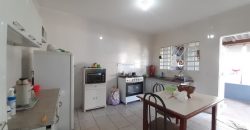 Casa Bem Localizada, Toda na Laje, Abaixo do Varejão da Fartura