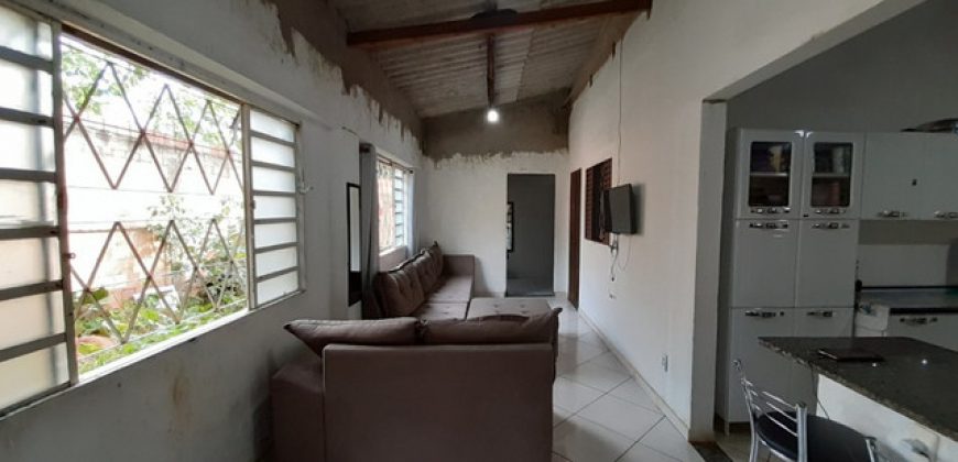 Casa com 2 Quartos, Suíte, Lote com 300 metros, Bairro São Gabriel – Aceito Troca