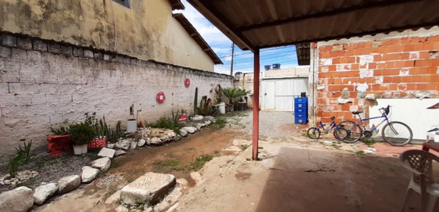 Casa no Centro da Cidade, Perto de Parada de ônibus e comercio