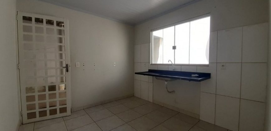 Casa 2 Quartos, Quadra 204 do Residencial Oeste