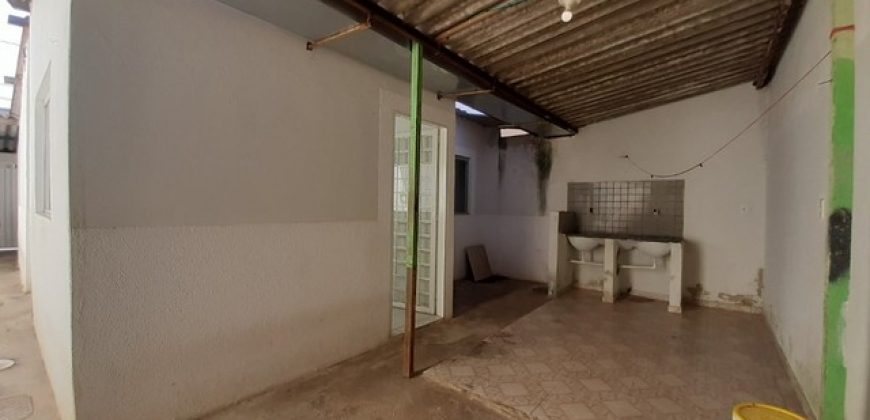 Casa 2 Quartos, Quadra 204 do Residencial Oeste