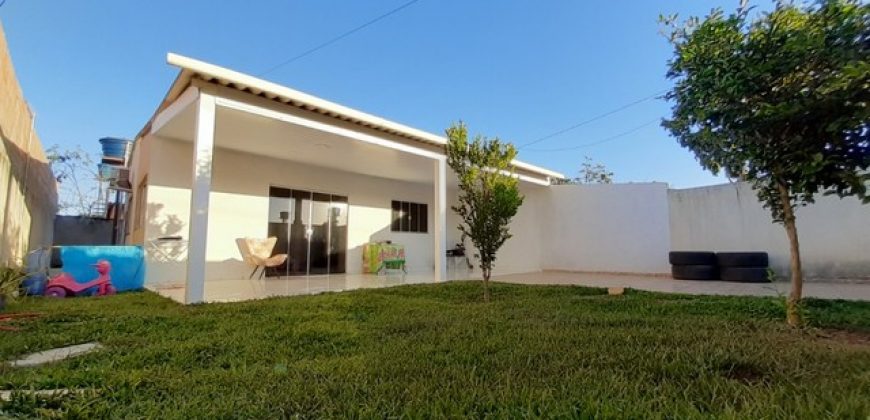 Maravilhosa Casa, com Fino Acabamento, Condomínio Villages do Sol